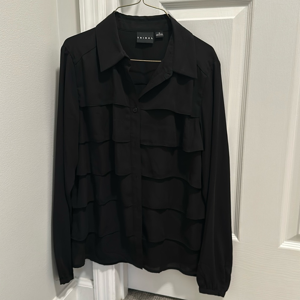 Tribal Tiered Ruffle Dress Blouse in Women’s size 6.